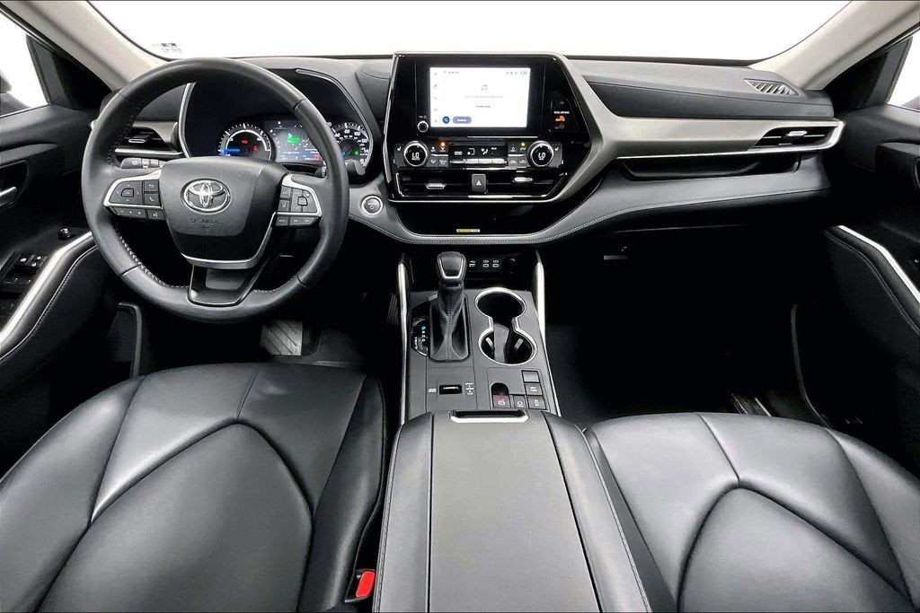 2024 Toyota Highlander Hybrid XLE