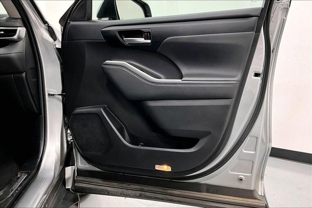 2024 Toyota Highlander Hybrid XLE