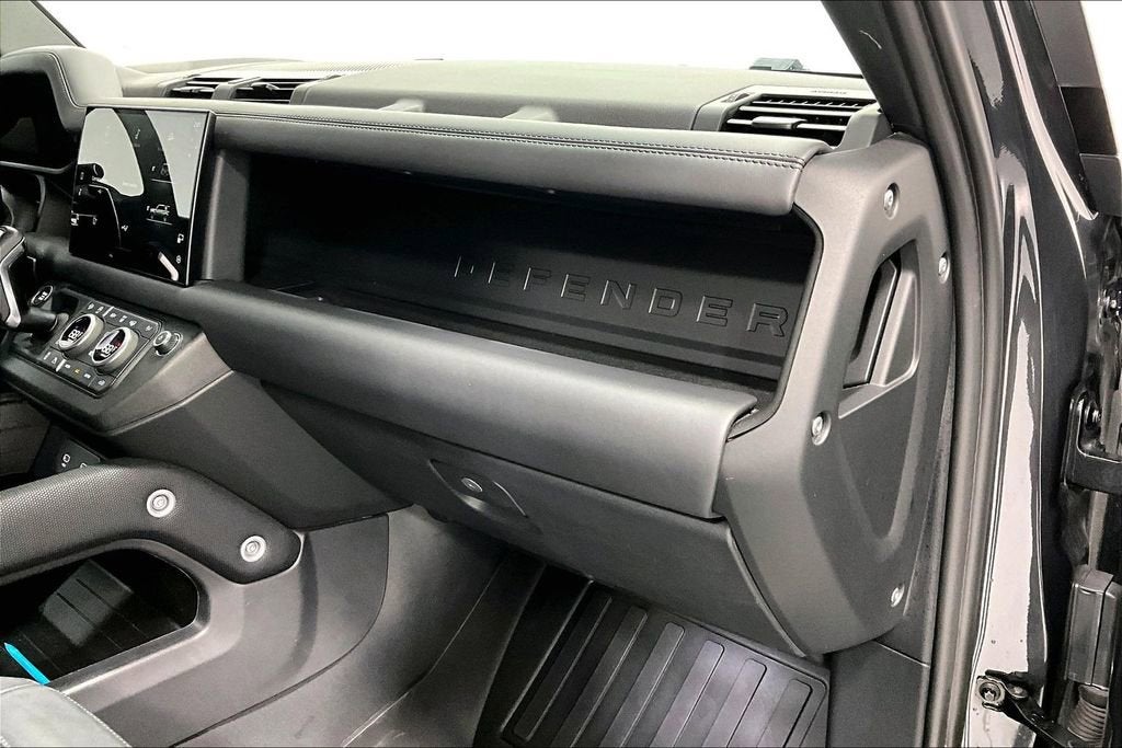 2024 Land Rover Defender Carpathian Edition