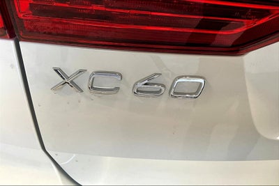 2022 Volvo XC60 Momentum